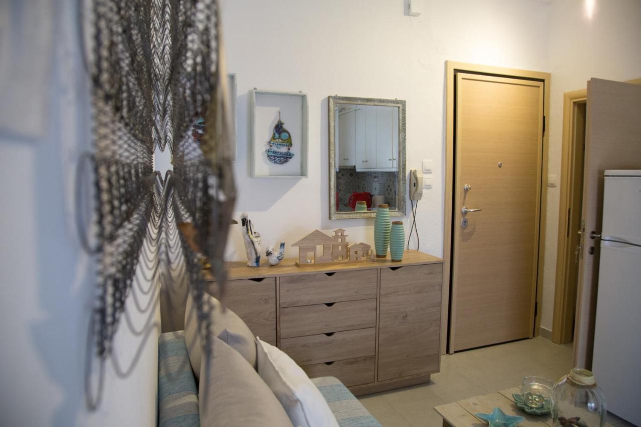 Grey Theros Apartments Paralia Dionysiou Luaran gambar
