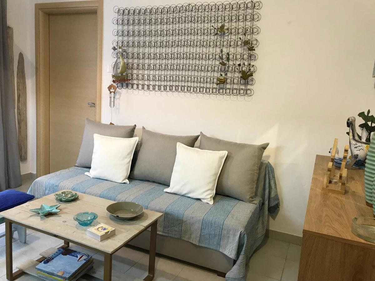 Grey Theros Apartments Paralia Dionysiou Luaran gambar